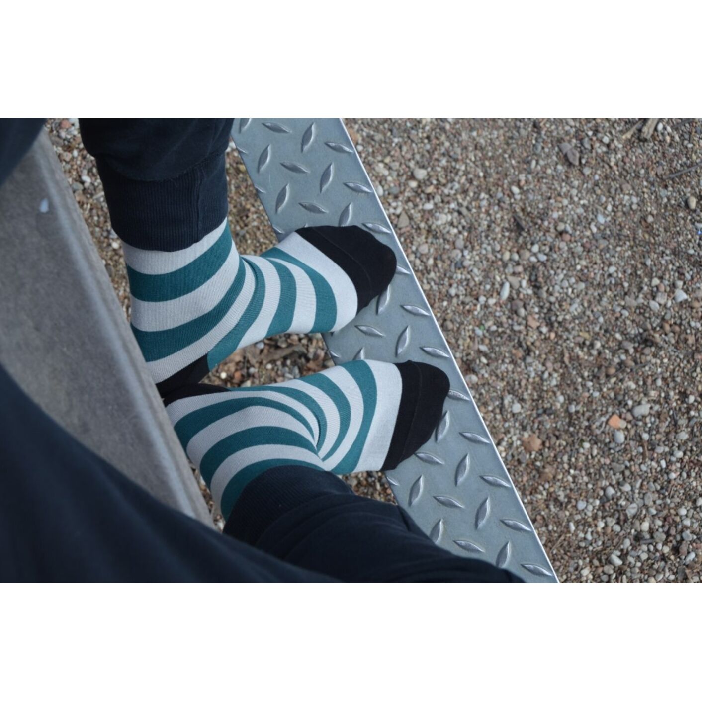 Skarpetki w Paski Zielone z Szarym