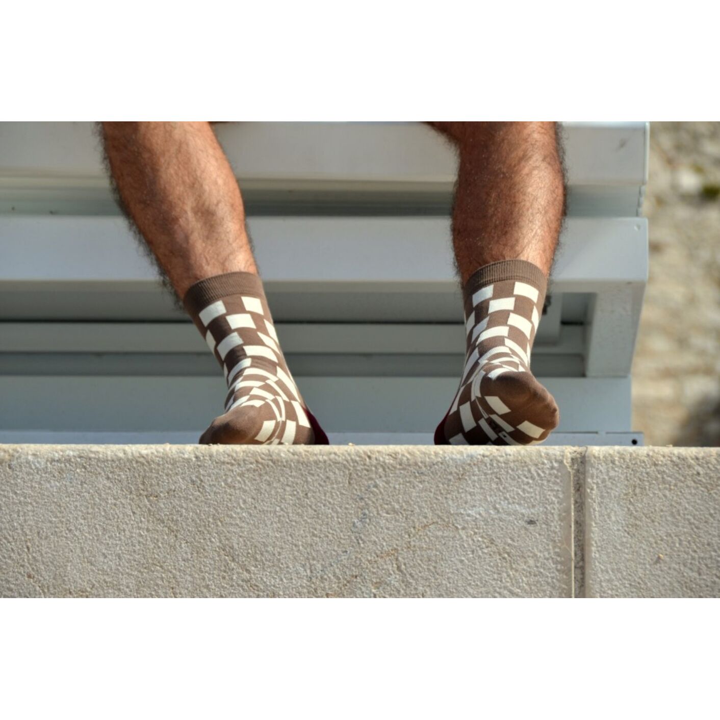 Skarpety w Beżowe Kwadraty