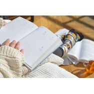 Skarpety w Książki na Półkach