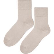 Beżowe, bezuciskowe skarpetki medyczne z frotte